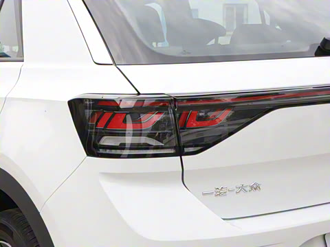 2025�� �Ŀ�� 300TSI DSG���������