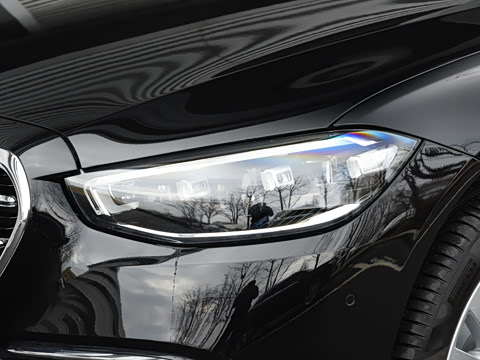 2022�� �Ŀ� S 400 L ������