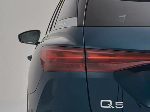 2022�� 50 e-tron quattro ��ҫ�� ������װ