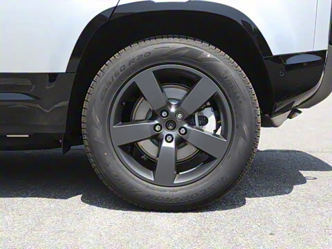 2023�� 110 3.0T P400 X-DYNAMIC HSE