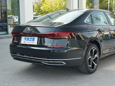 2023�� 330TSI �ǿվ�Ӣ��