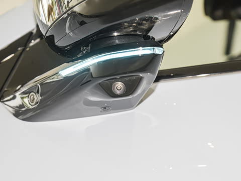 2025�� 702 �������� Max