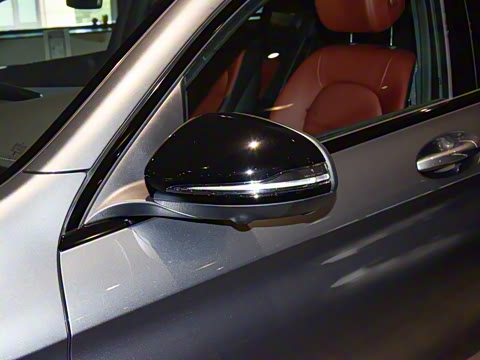 2023�� �Ŀ� GLC 260 4MATIC ����SUV