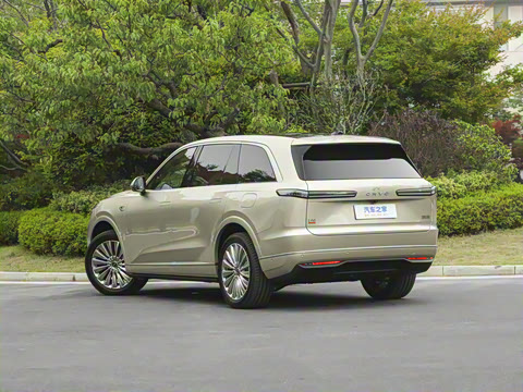 2025�� Ultra ������