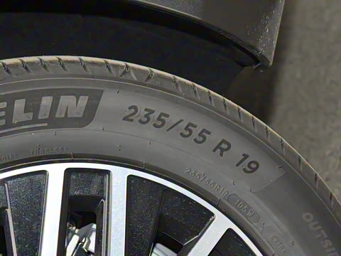 2023�� GLC 260 4MATIC ����SUV