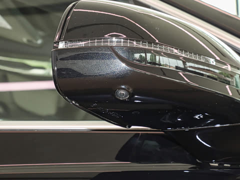 2026�� 4.0T V8 ������