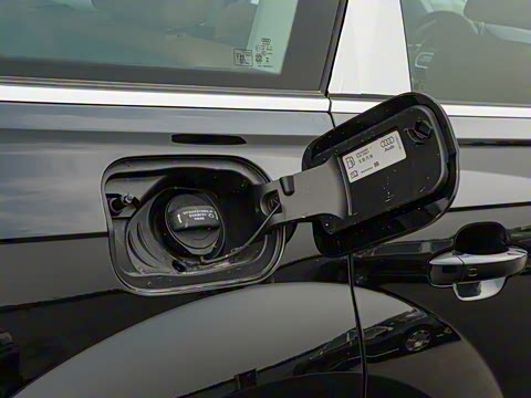 2025�� 45 TFSI quattro S line�˶���