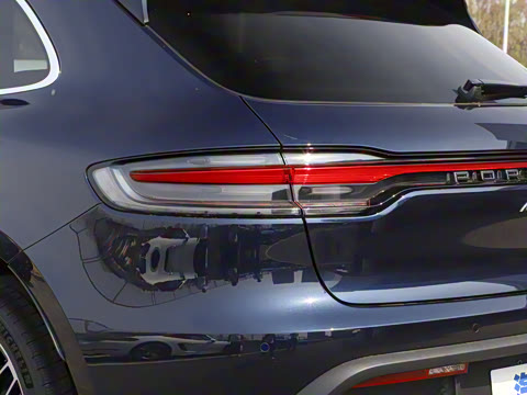 2022�� Macan 2.0T