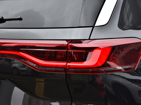 2022�� 380TSI ����R-Line�ؾ��� 7��