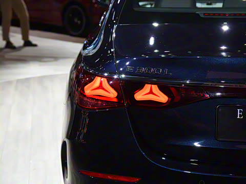 2024�� E 300 L �����˶���