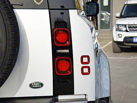 2023�� 110 3.0T P400 X-DYNAMIC HSE