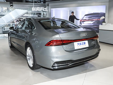 2025�� 45 TFSI quattro ������