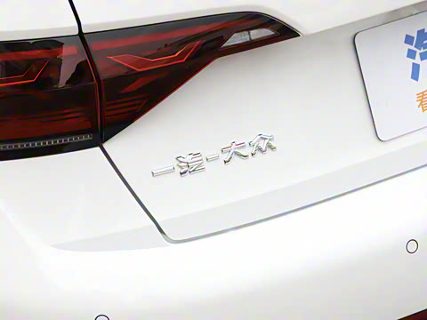 2025�� �Ŀ��� 300TSI DSG��Խ��