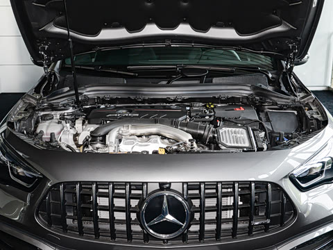 2025�� AMG GLA 35 4MATIC