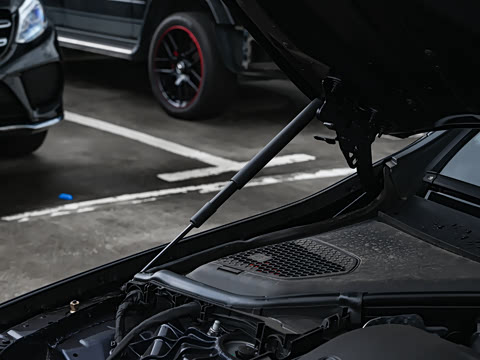 2025�� �Ŀ� E 300 L ʱ����