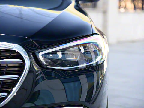 2022�� �Ŀ� S 400 L ������