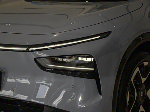 2025�� 702 �������� Max