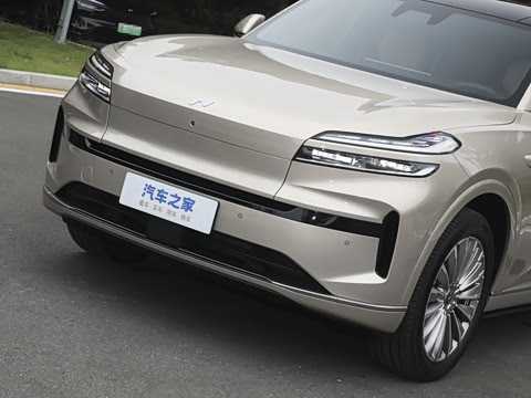 2025�� Ultra ������