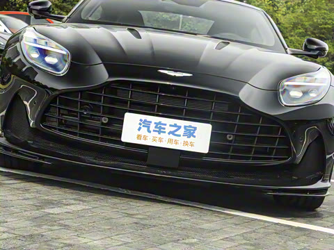 2025�� 4.0T V8 Coupe