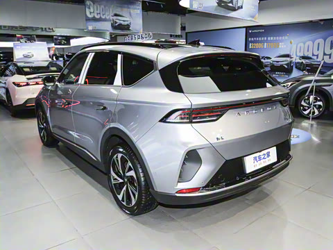 2025�� 688MAX 175kW