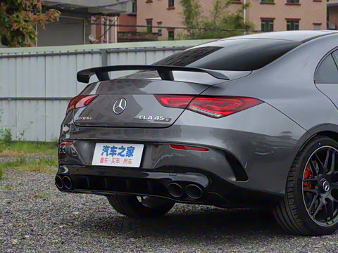 2022�� AMG CLA 45 S 4MATIC+