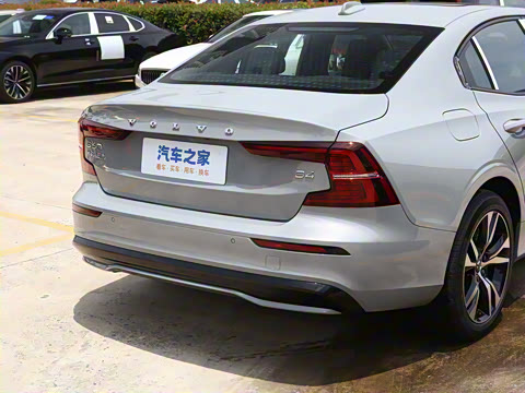 2026�� B4 ��Զ�˶���