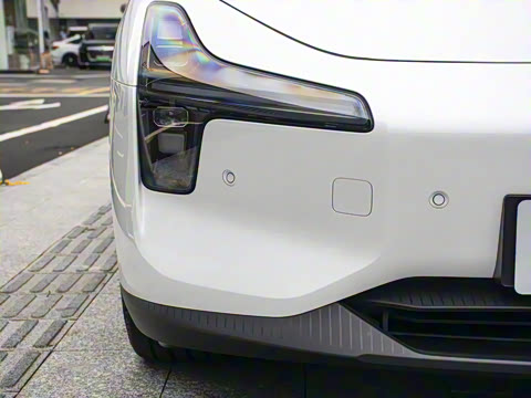 2025�� 600 �������� Max