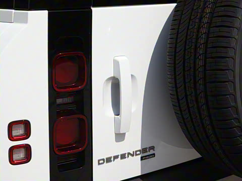 2023�� 110 3.0T P400 X-DYNAMIC HSE