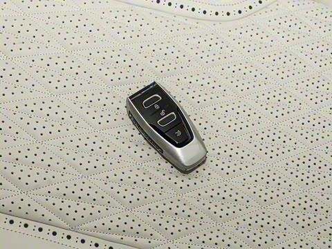 2025�� 4.0T V8 Coupe