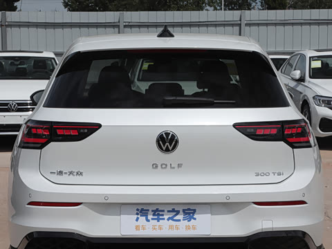 2025�� �Ŀ�� 300TSI R-Line