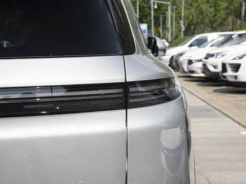 2025�� Ultra ���ܻ��°�