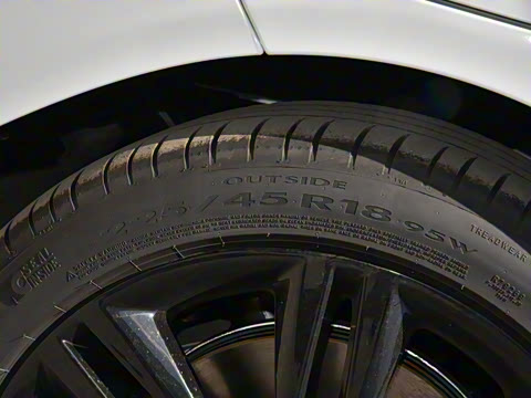 2025�� 2.0T 250PS R-DYNAMIC 90�����ذ�