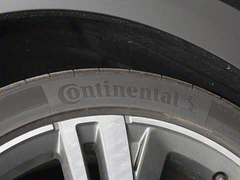 2025�� allroad quattro 55 TFSI ��̽�ռ�