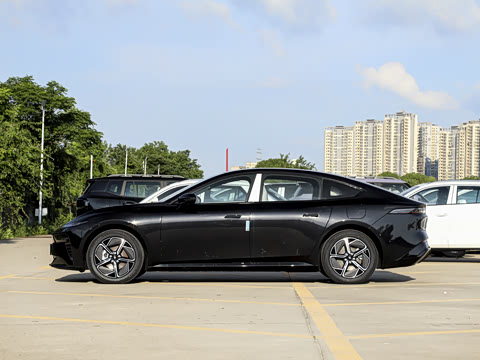 2025�� ���� 230AirѲ����