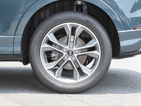 2025�� quattro 45�����ذ� 40TFSI ʱ�ж�����