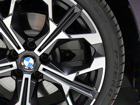 2025�� 330i 50����������