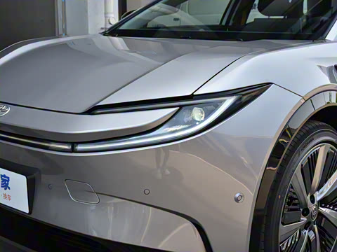 2025�� 550 PRO���а�