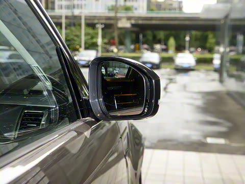 2023�� 360PS R-Dynamic S