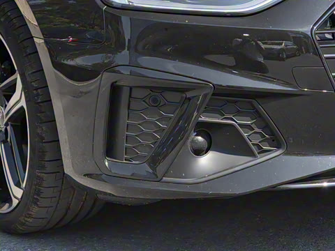 2025�� 200���������� 40 TFSI ����������