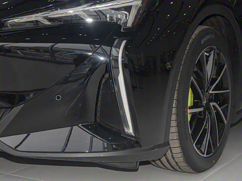 2025�� 560MAX 185kW