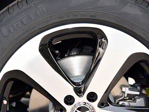 2019�� GLC 260 L 4MATIC ������