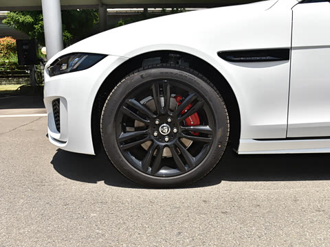 2025�� 2.0T 250PS R-DYNAMIC 90�����ذ�