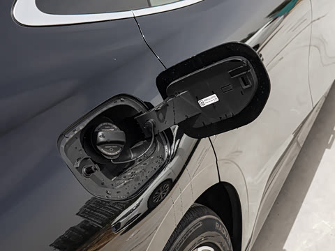 2025�� 130km EM-i ������