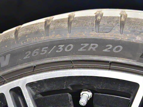 2025�� AMG C 43 4MATIC ���нγ� �ر��