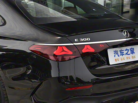 2025�� �Ŀ� E 300 ʱ�����˶���