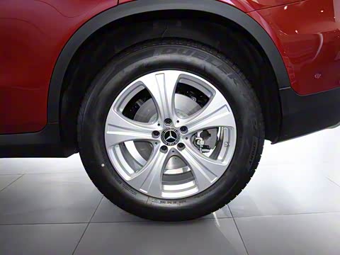 2020�� GLC 260 L 4MATIC ������