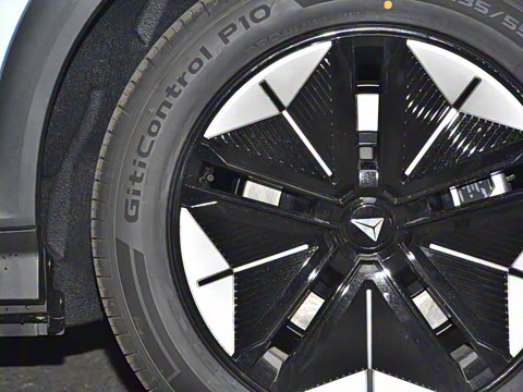 2025�� 285Max ��ΪǬ���Ǽ�ADS SE���̰�