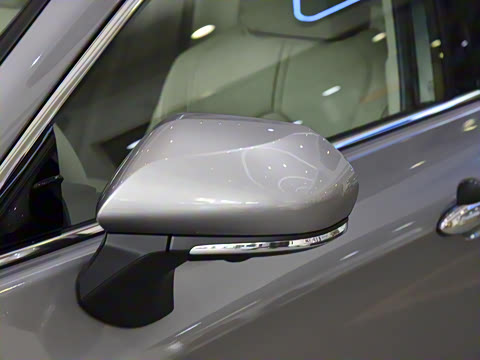 2023�� 2.0L XLE������