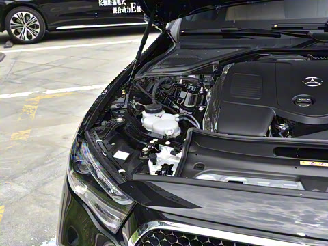 2025�� �Ŀ� E 300 ʱ�����˶���