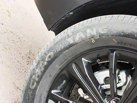 2025�� 2.0T 4WD Ultra